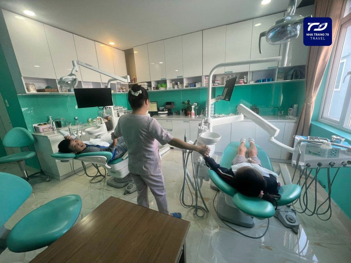 trồng răng implant nha trang