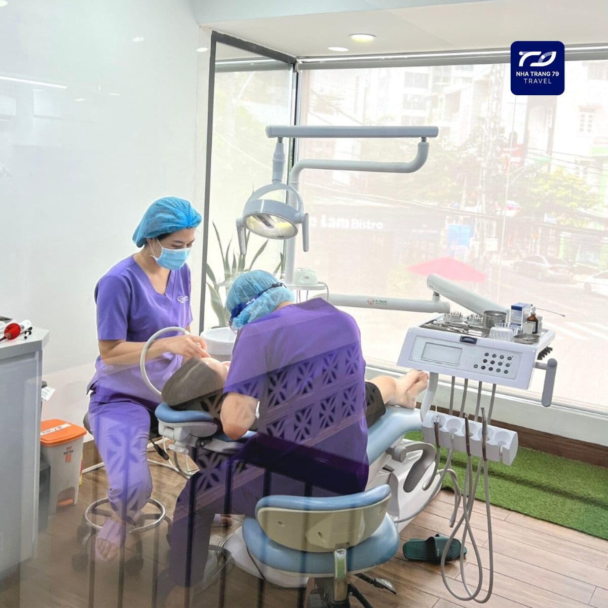 trồng răng implant nha trang