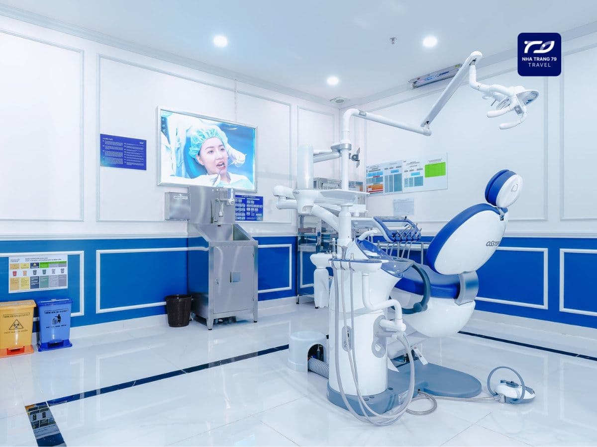 trồng răng implant nha trang