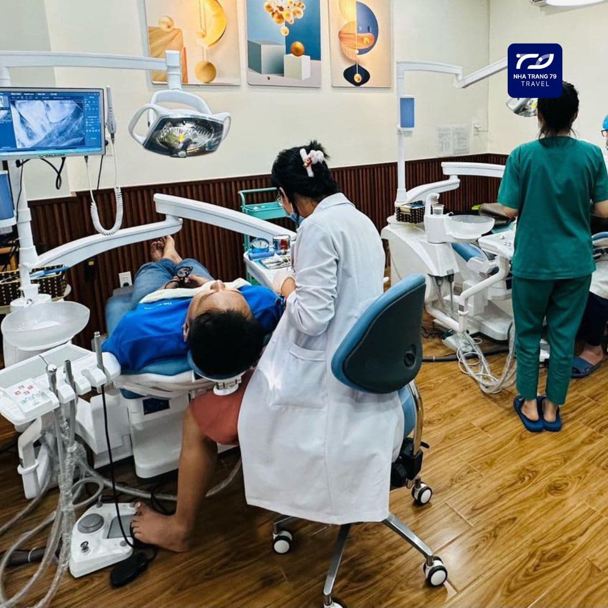 trồng răng implant nha trang