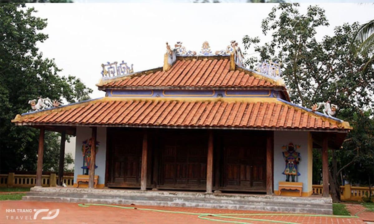 dinh-phu-cang-nha-trang