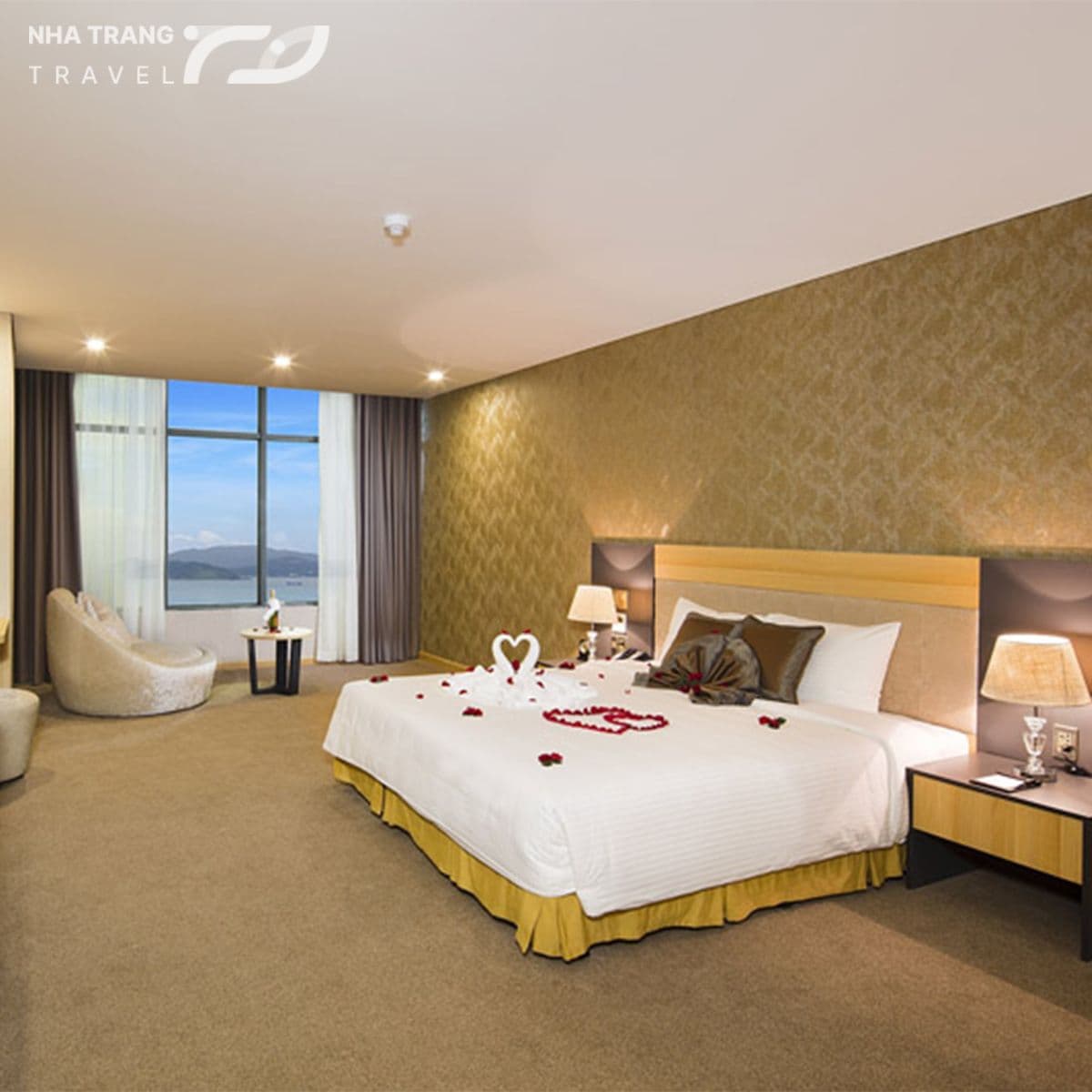 Phòng Deluxe King Ocean View