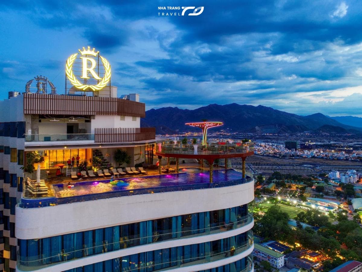 khách sạn regalia gold nha trang