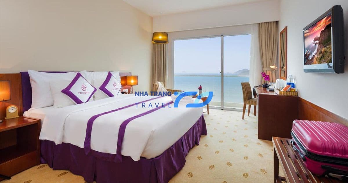 Phòng Senior Suite Ocean View King 