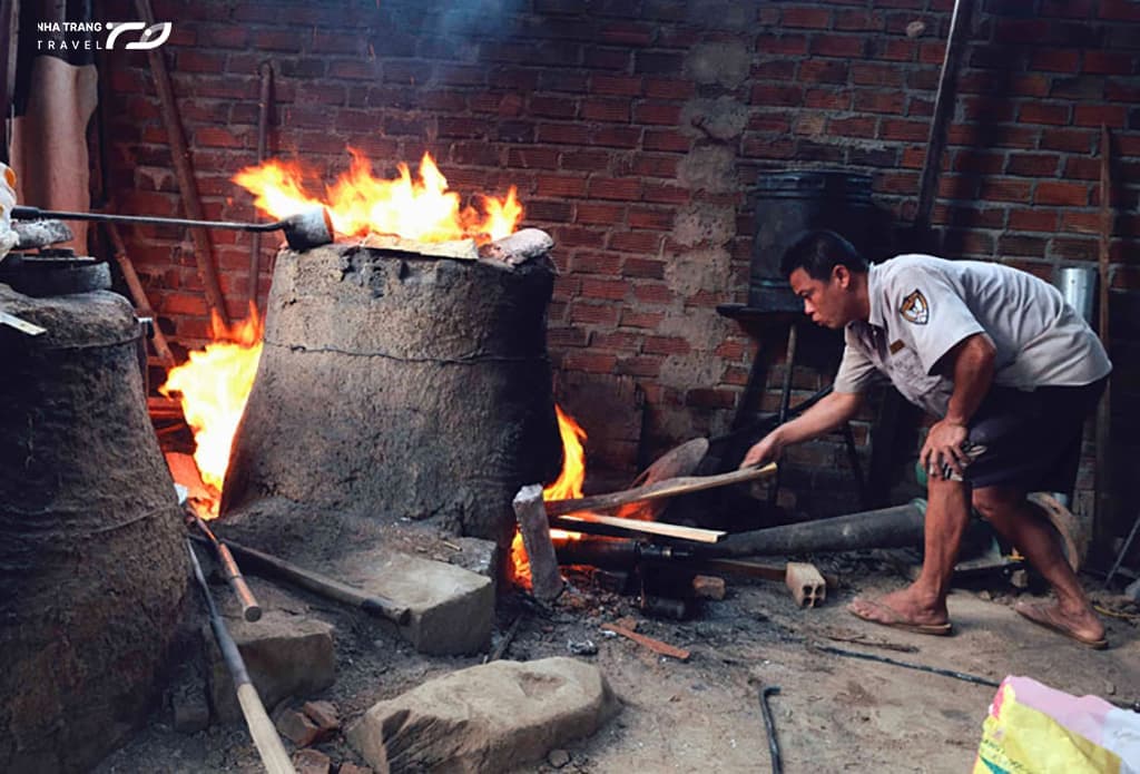 lang-nghe-duc-dong-dien-khanh