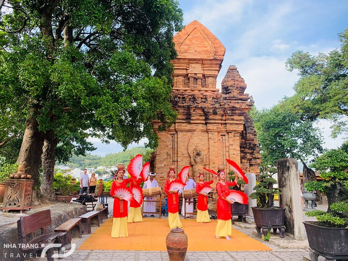 le-hoi-thap-ba-ponagar-nha-trang