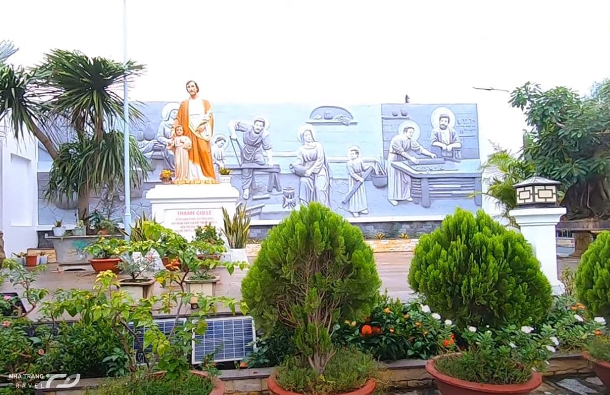nha-tho-cay-vong-khanh-hoa