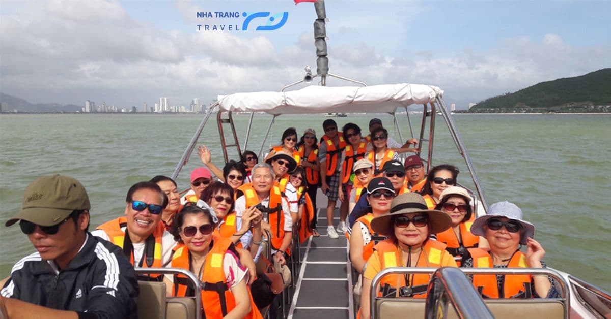 thue-cano-di-dao-robinson-nha-trang
