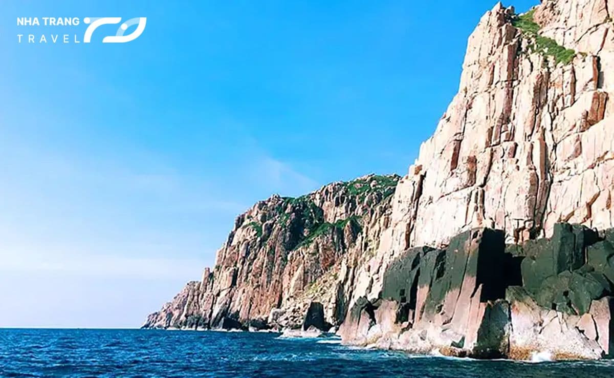 thue-tau-cano-di-binh-hung-nha-trang
