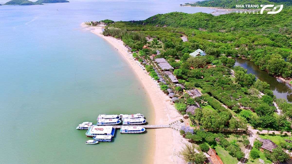 thue-tau-cano-di-dao-hoa-lan-dao-khi-nha-trang