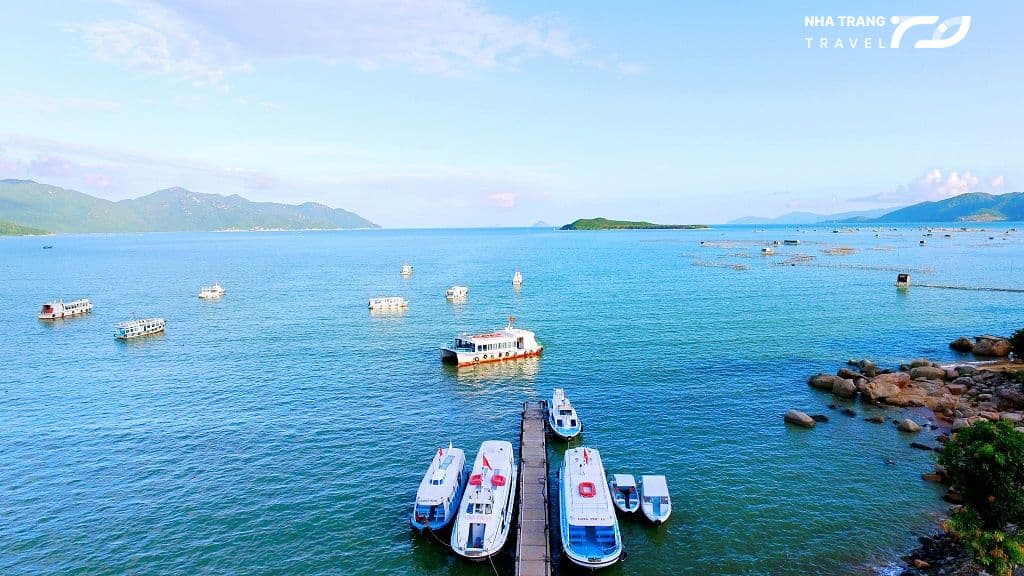 thue-tau-cano-di-dao-hoa-lan-dao-khi-nha-trang