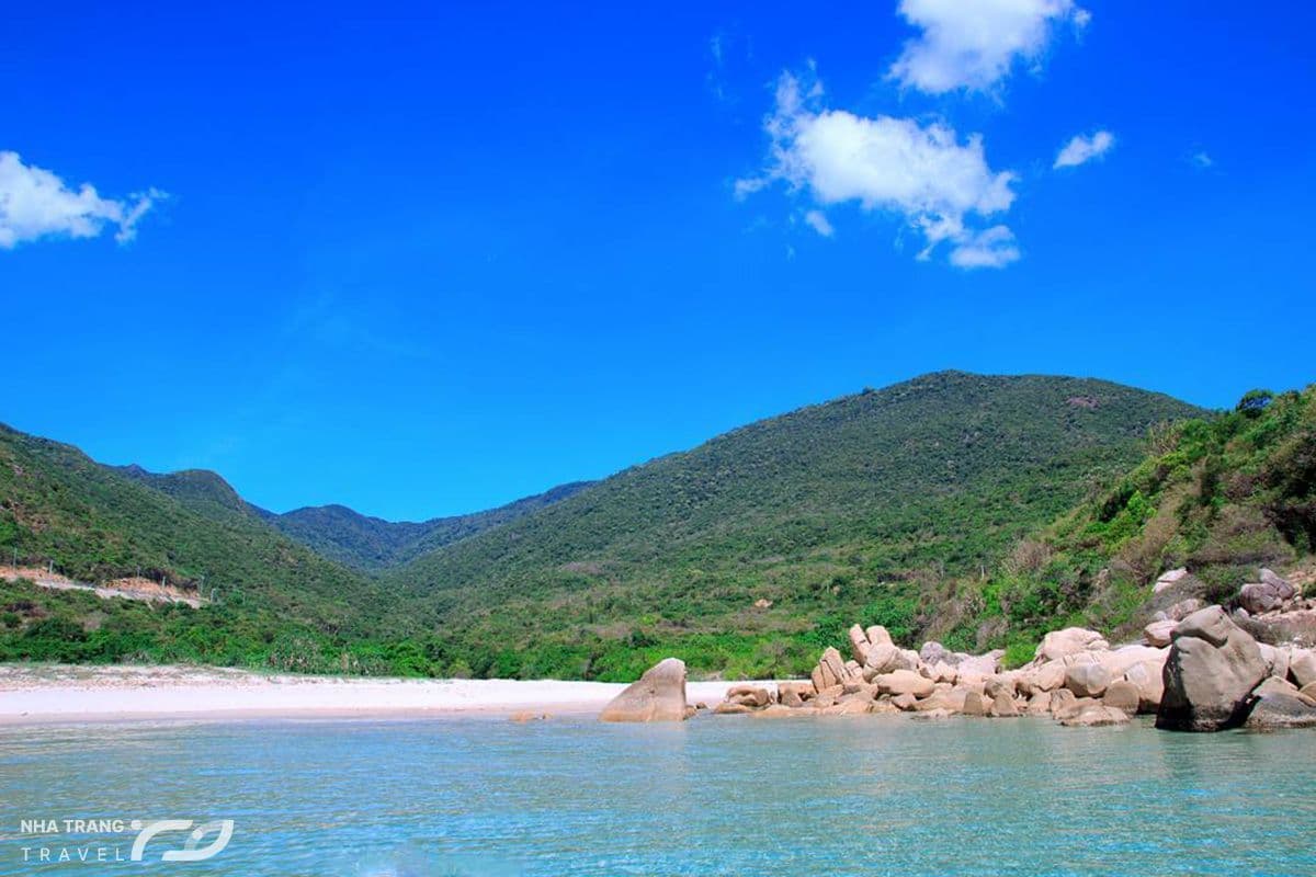 tour-dao-binh-hung-cam-ranh-1-ngay