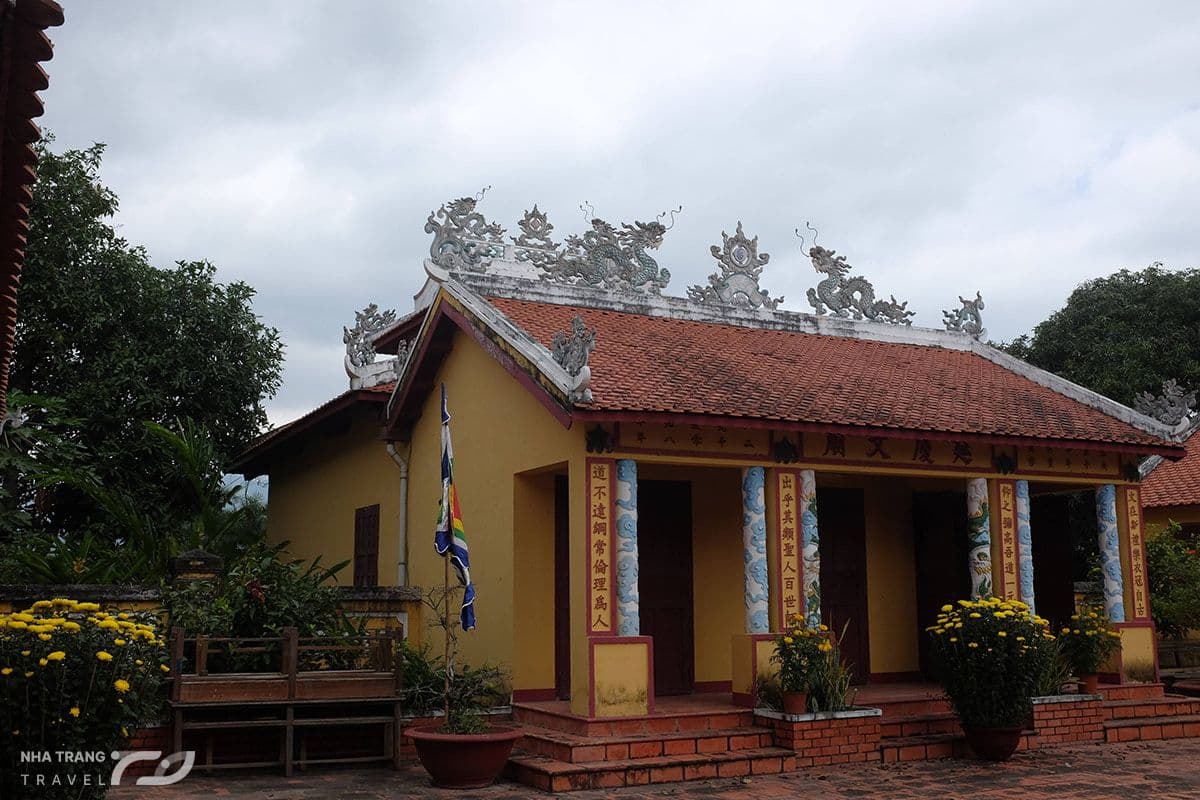van-mieu-dien-khanh-khanh-hoa