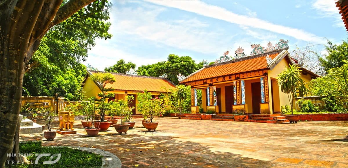 van-mieu-dien-khanh-khanh-hoa