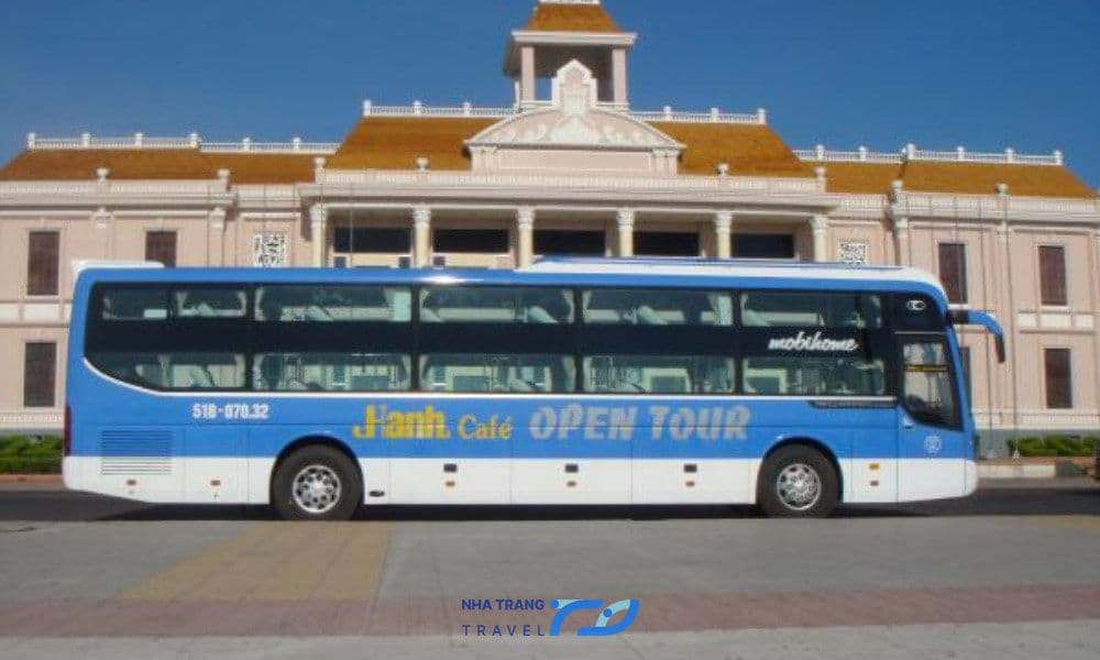 xe-limousine-nha-trang-sai-gon