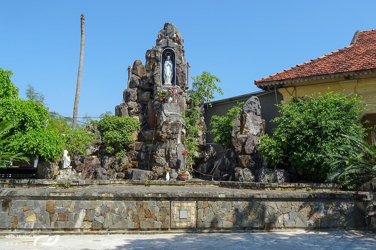 nha-tho-ha-dua-khanh-hoa