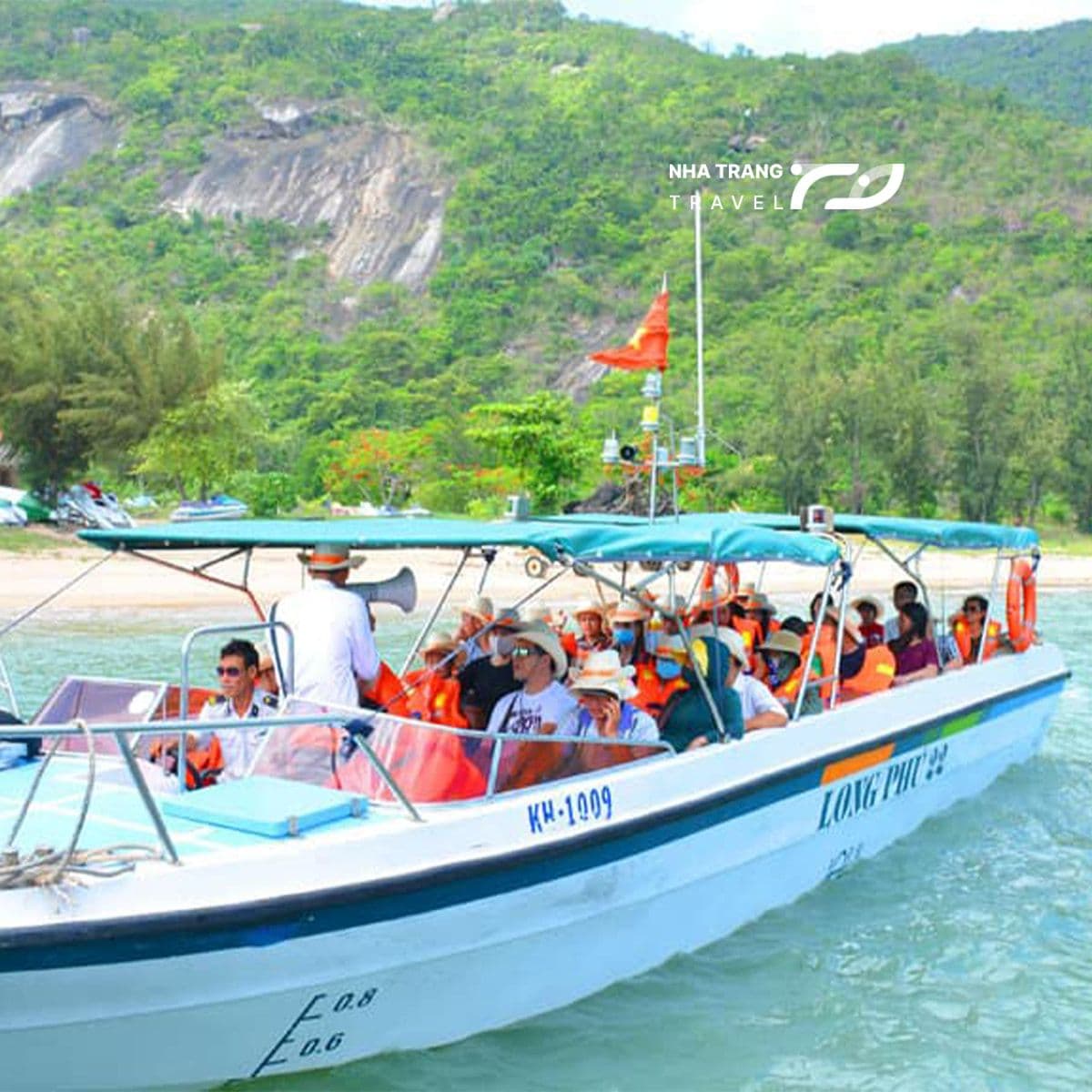 Thuê Tàu - Cano Đi Đảo Hoa Lan Đảo Khỉ Nha Trang
